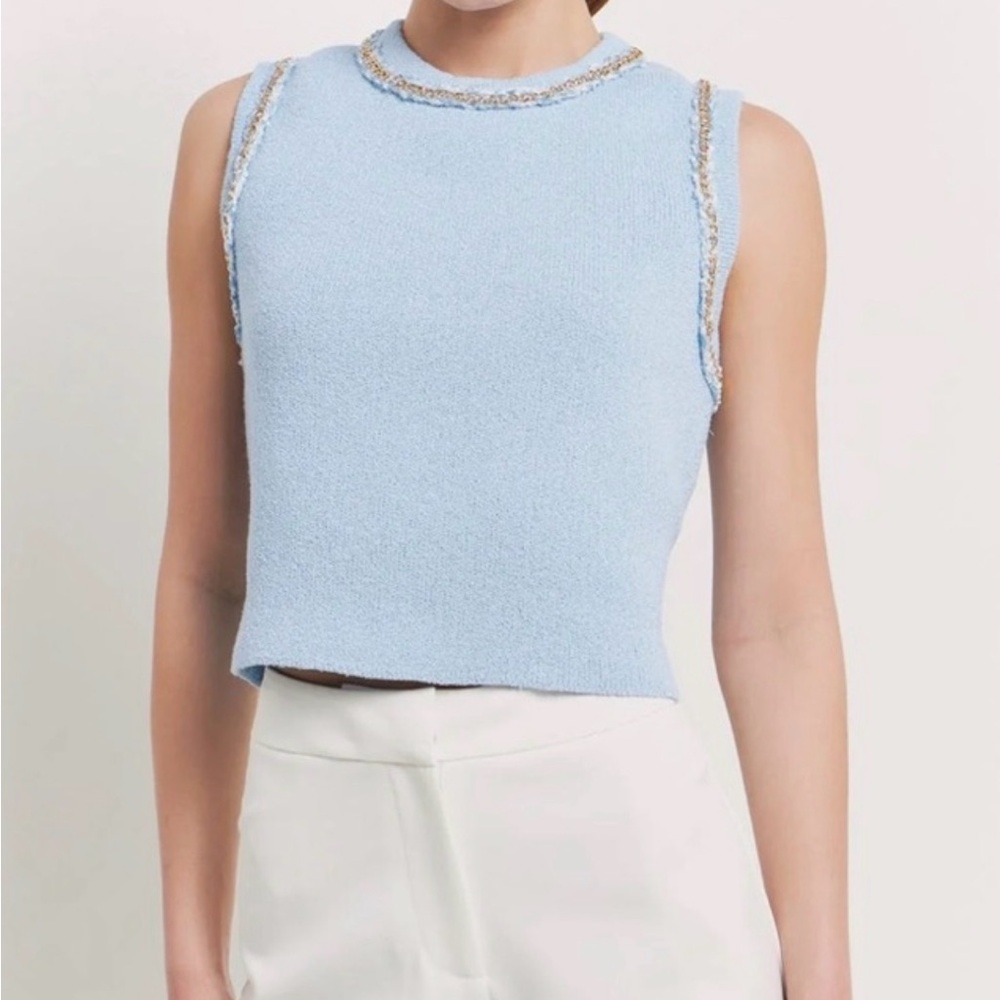 Sleeveless Light Blue Knit Crop Top with Trim